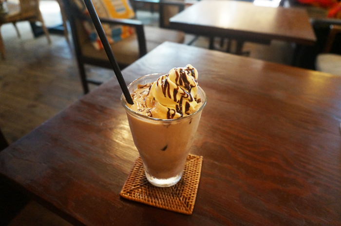 「64 Cafe + Ranai」(武蔵小杉)